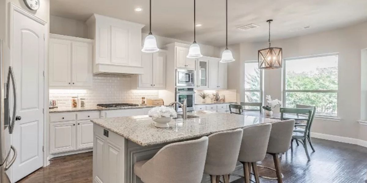 Modern white kitchen in a Dallas home